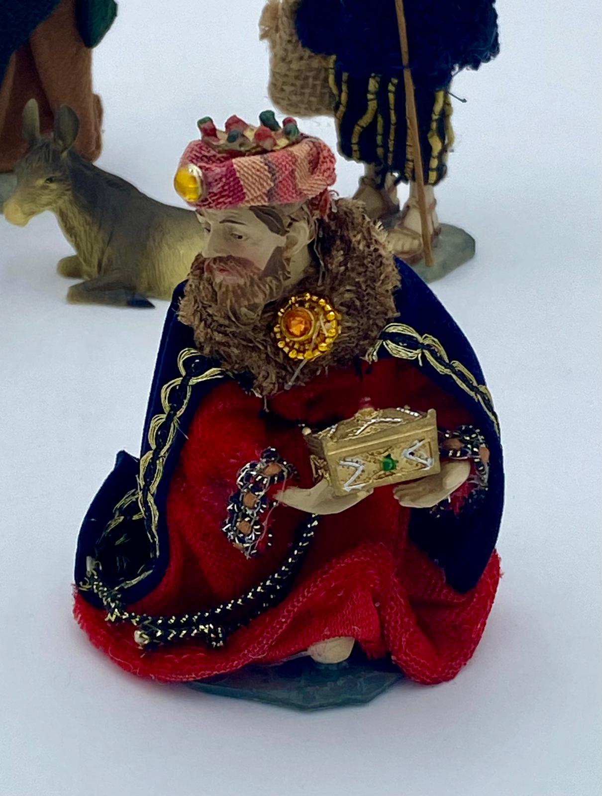 Alpenländische Ankleidekrippenfiguren - 15 teilig