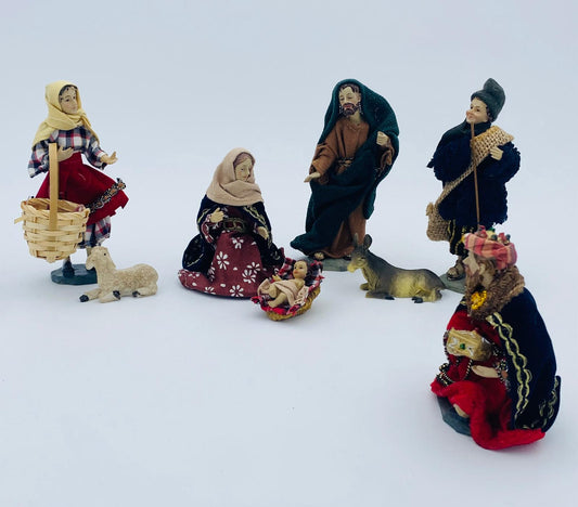Alpenländische Ankleidekrippenfiguren - 15 teilig
